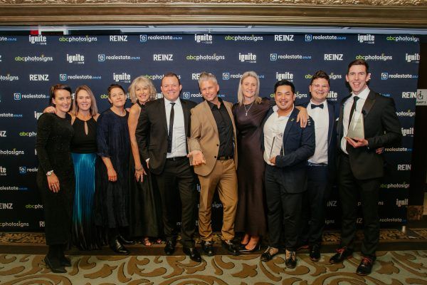 Full-team-pic-600x400.jpg